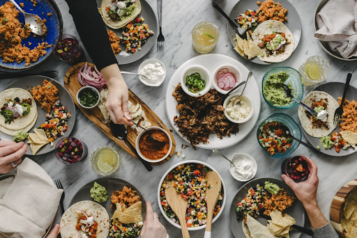 How to Host a Stress-Free Dinner Party: Essential Planning Tips